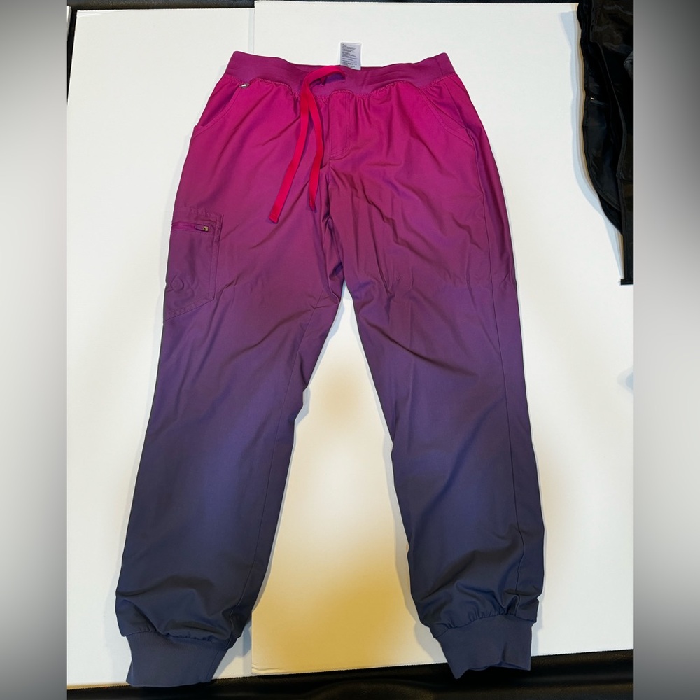 Figs Ombré Scrub Joggers Size Medium
